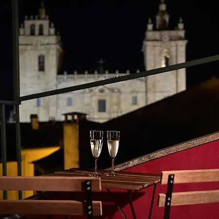 Casa Da Praca بيت ضيافة ميراندا دو دورو