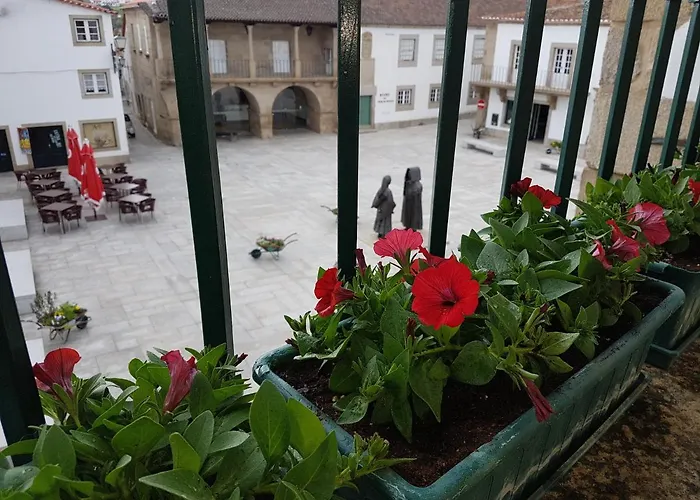 Casa Da Praca Гостевой дом Миранда-ду-Дору