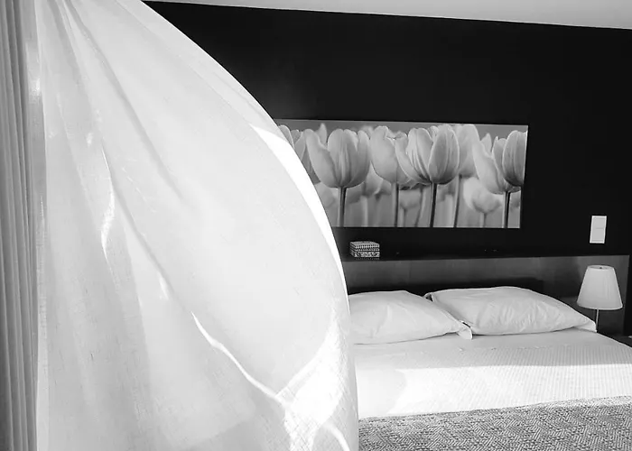 Гостевой дом Casa Da Praca Миранда-ду-Дору